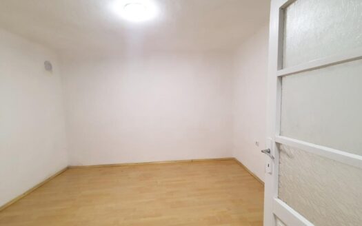 Casă 5 camere în Sectorul 5, Str. Flautului, Excelent conectată, zonă liniștita