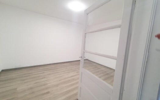 Casă 5 camere în Sectorul 5, Str. Flautului, Excelent conectată, zonă liniștita